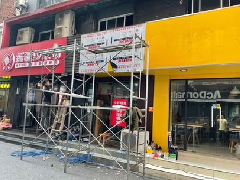 封丘制作广告招牌如何避免它发黄？